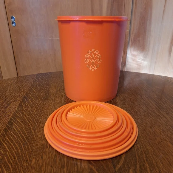 Vintage 1970s "Servalier Nesting Canisters" In Harvest Orange 5 In Set - Picture 7 of 16